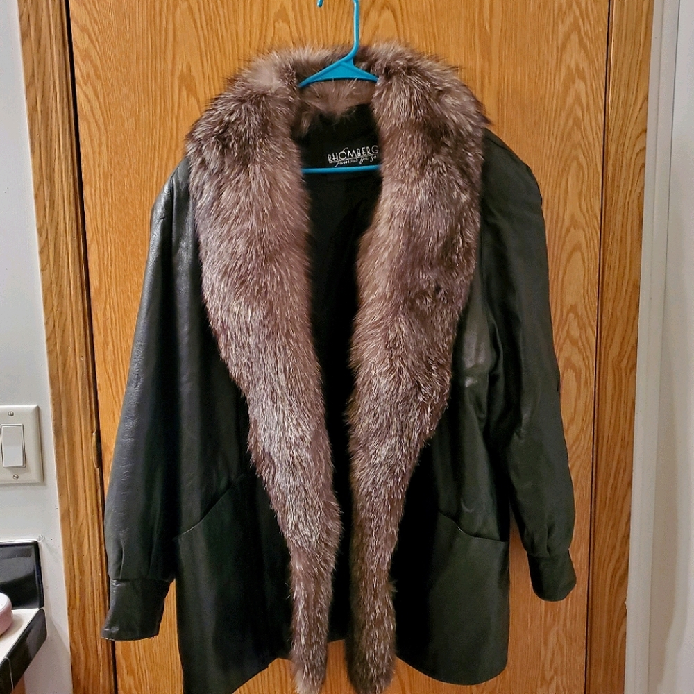 Leather fur collar coat